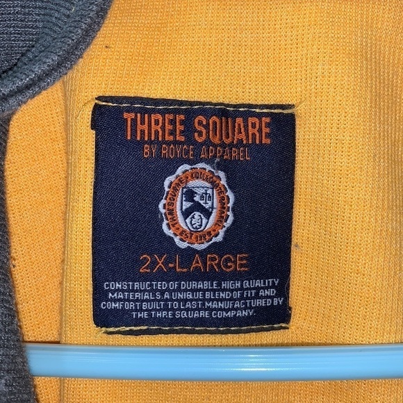 THREE Square By Royce Apparel Iowa Hawkeye Quarter Zip Sweater Sz 2XL - Picture 4 of 5
